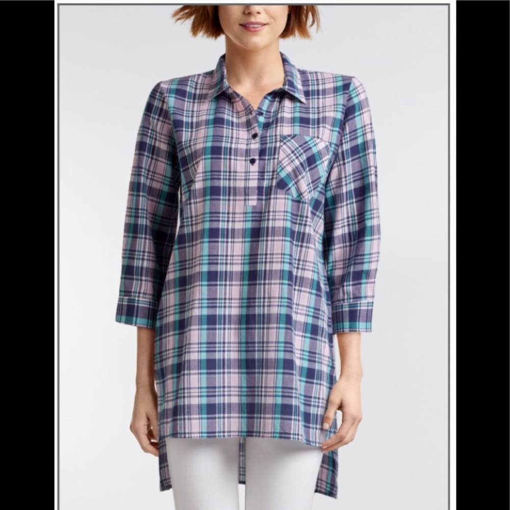 Sara Studio Plaid Hi-Lo Top